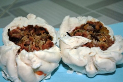 Bánh bao: Vỏ trắng hóa chất, nhân đồ ôi thiu